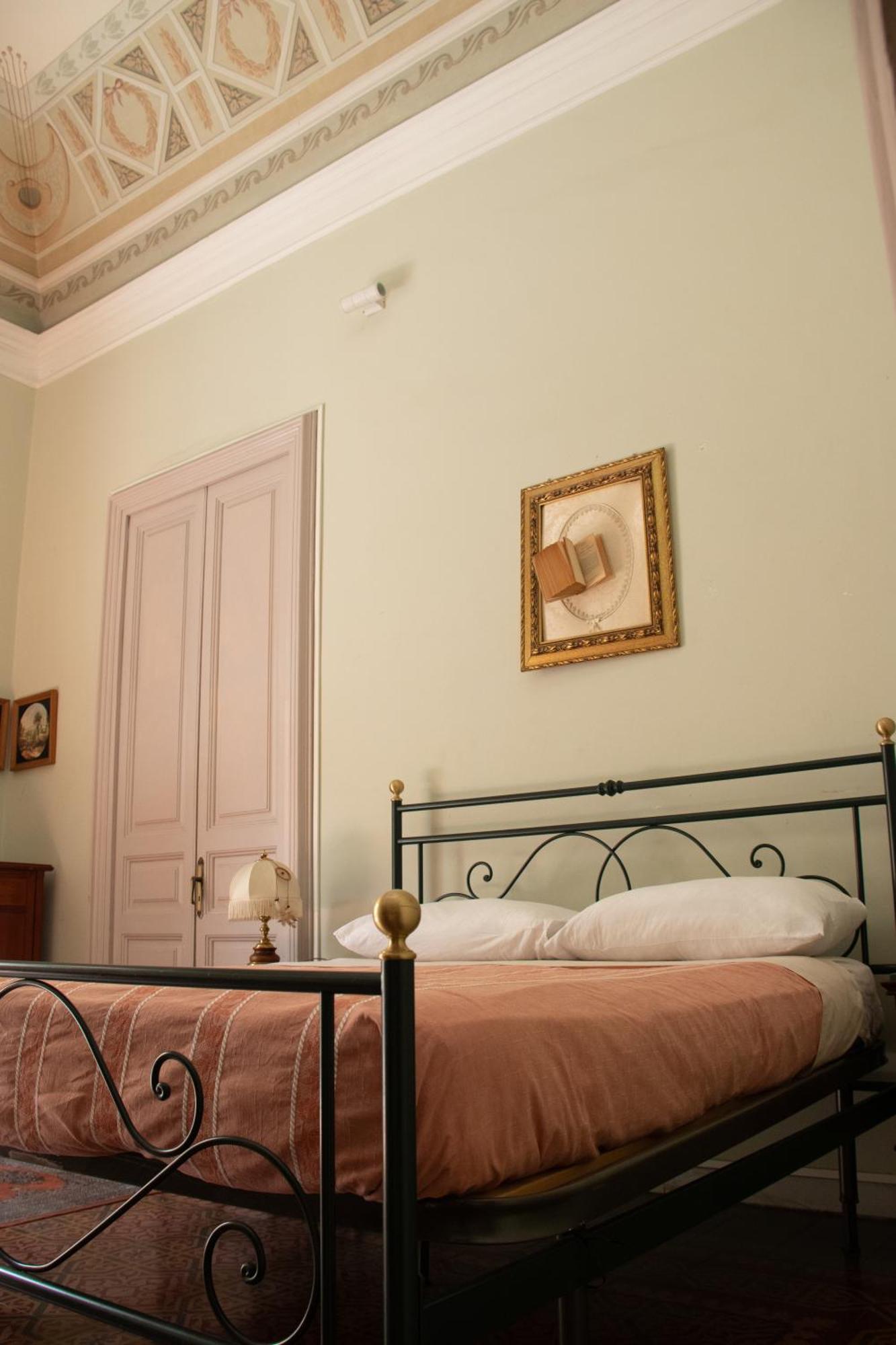 Casa Verdi - House Of Travelers كاتانيا المظهر الخارجي الصورة