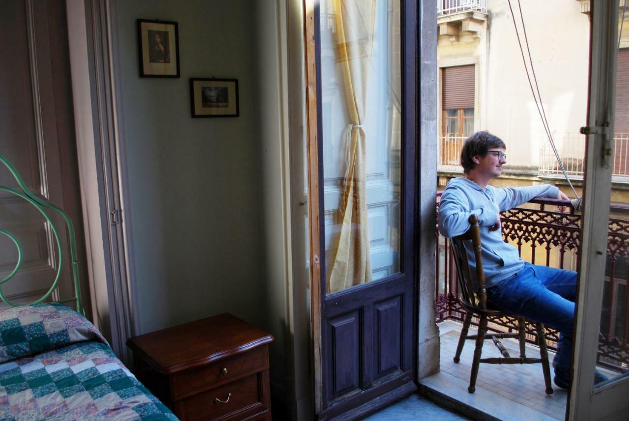Casa Verdi - House Of Travelers كاتانيا المظهر الخارجي الصورة